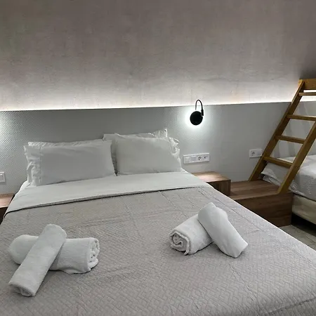 ゲストハウス Bacchus 4*